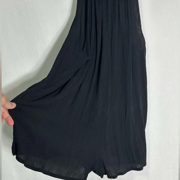 No Boundaries Women Black Gauze Halter Romper Tie Shoulder Sleeveless Jumpsuit M - Picture 2 of 3